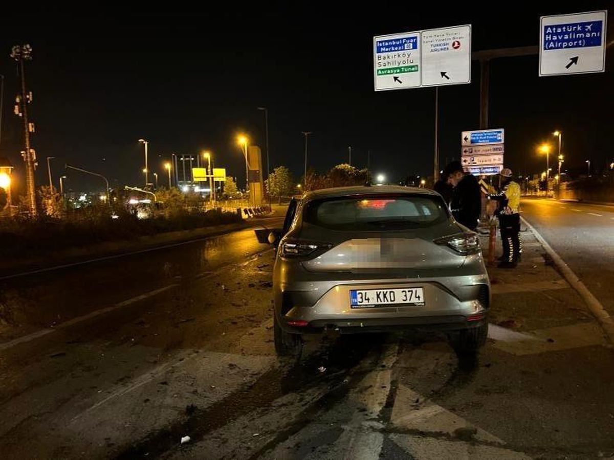 Bakırköy\'de Trafik Kazası: Sürücü Yaralandı