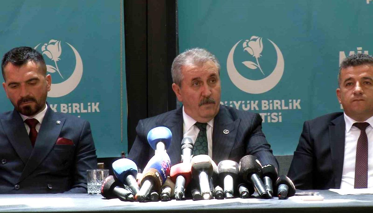 BBP Genel Başkanı Destici: "Cumhurbaşkanımızın erken seçimle tekrar aday olması sağlanmalıdır"
