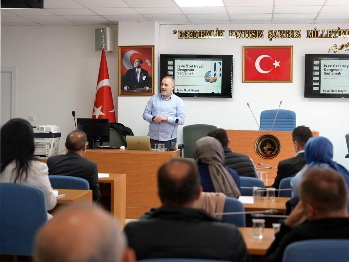 Belediye personeline \'stres yönetimi\' eğitimi verildi