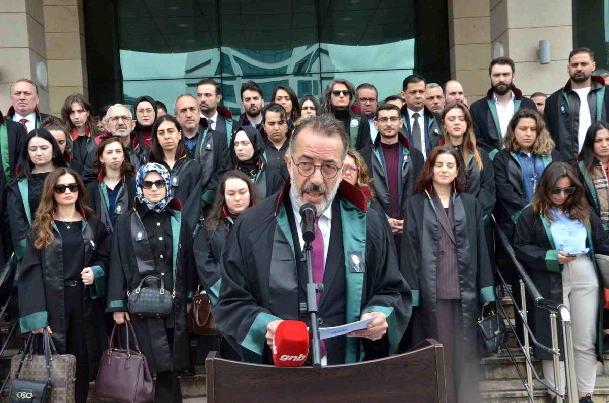 Avukat Kız Kardeş Cinayetini Kınama