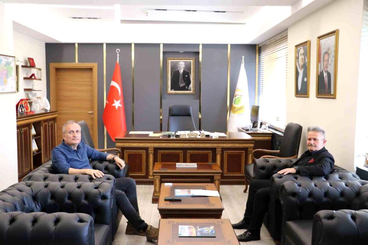 Cumayeri\'nde TOKİ projesi için kritik görüşme