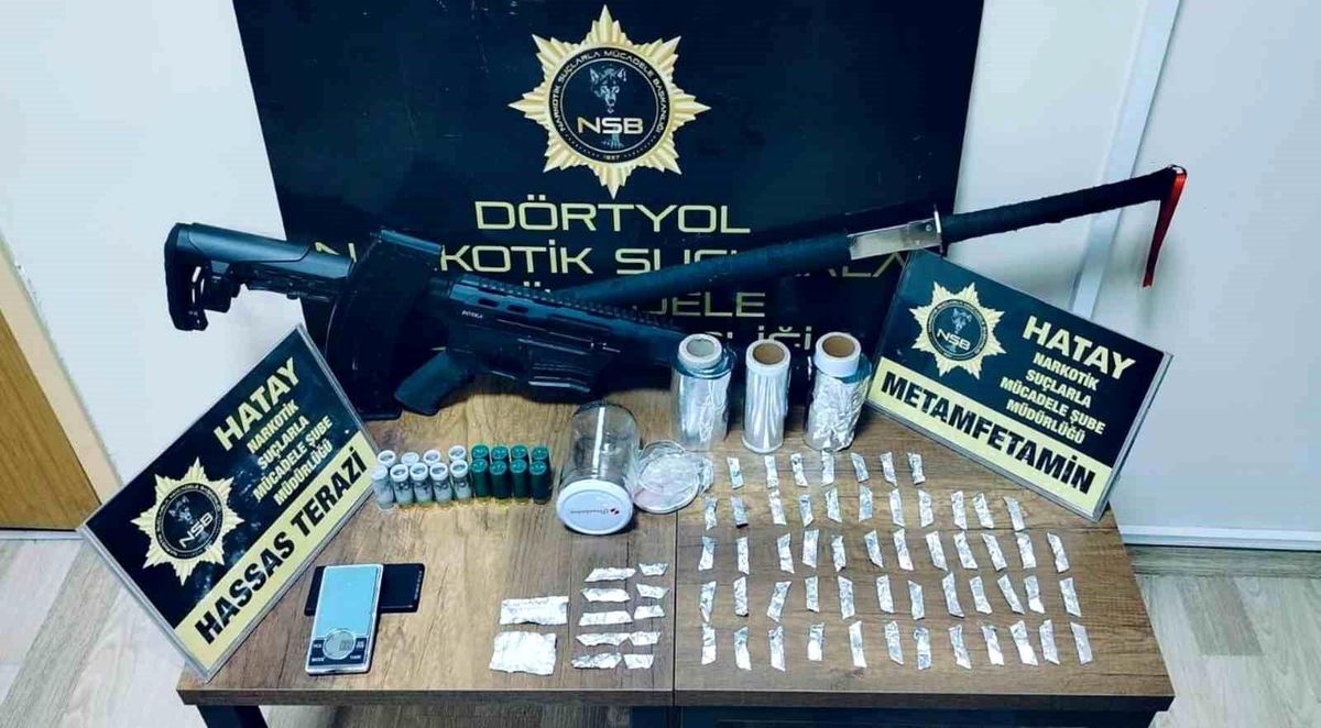 Hatay\'da Uyuşturucu Operasyonu: 3 Tutuklama