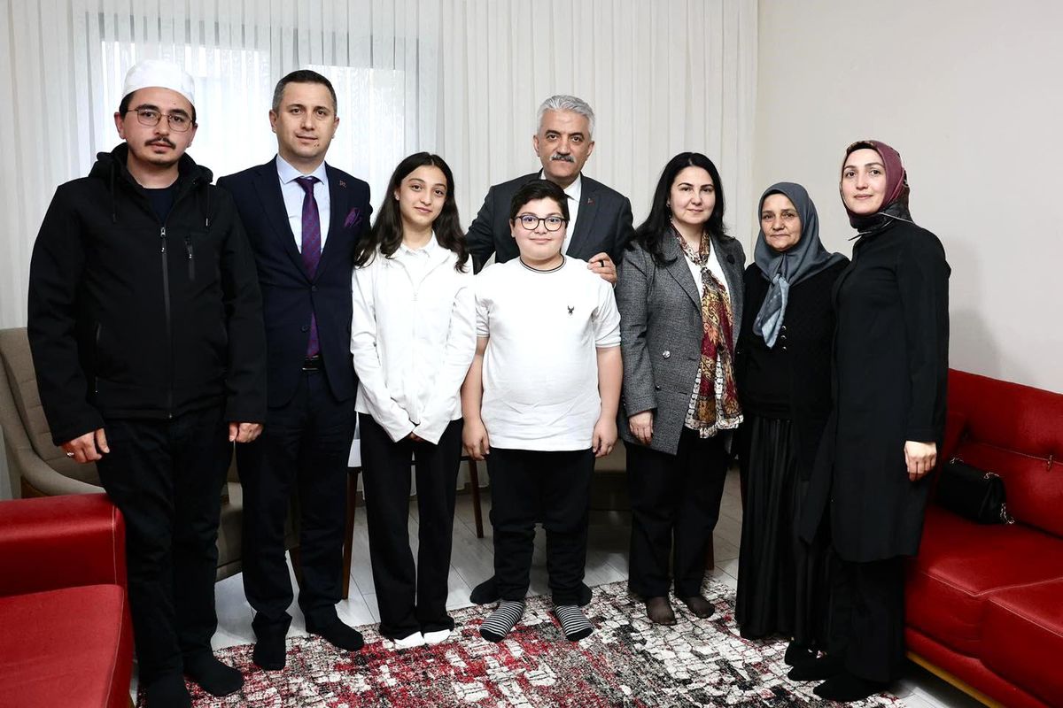 Düzce\'de şehit ailesine anlamlı ziyaret