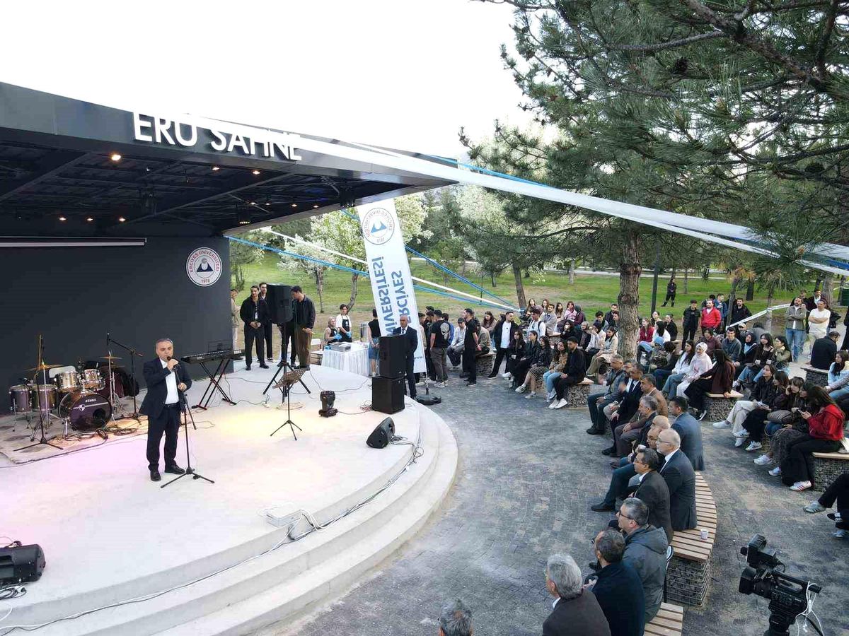 ERÜ Sahne Açıldı