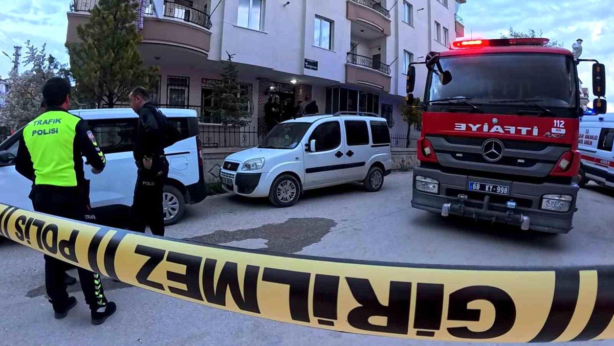 Aksaray\'da Yangın Faciası: Yaşlı Kadın Hayatını Kaybetti