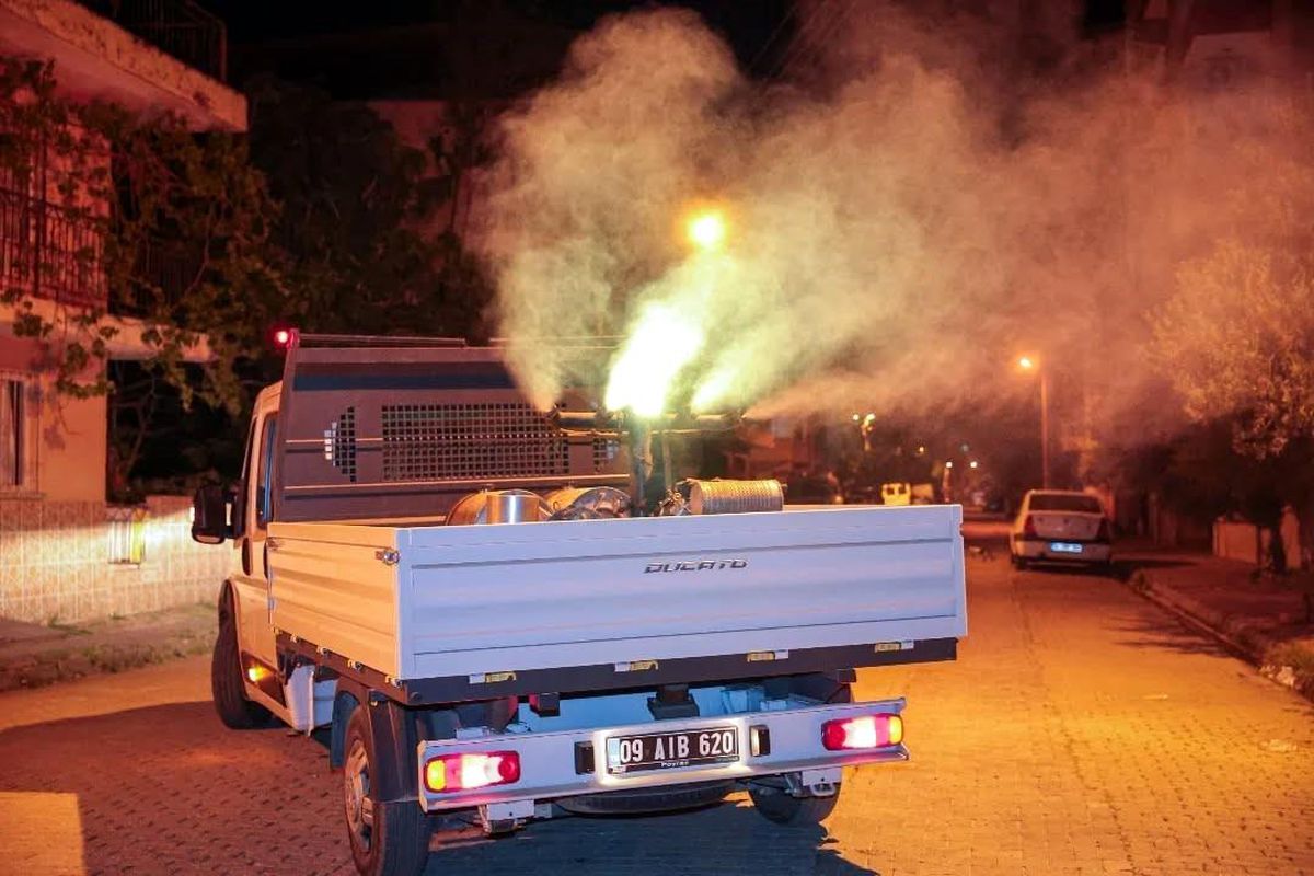 İncirliova\'da sivrisinek ve haşereye karşı mesai sürüyor