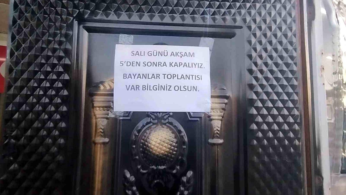 Kadınlar İçin Özel Kahvehane
