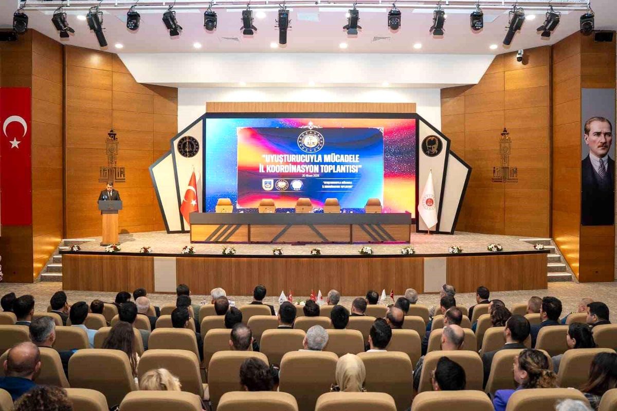İzmir\'de Uyuşturucu Yakalamalarında Rekor Artış