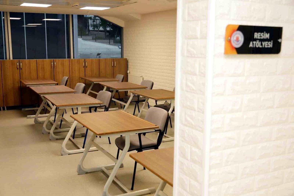 Kağıthane\'de engelli bireyler için sanat eğitimi