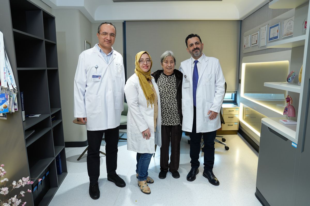 76 Yaşındaki Kadın Akciğer Kanserini Yendi