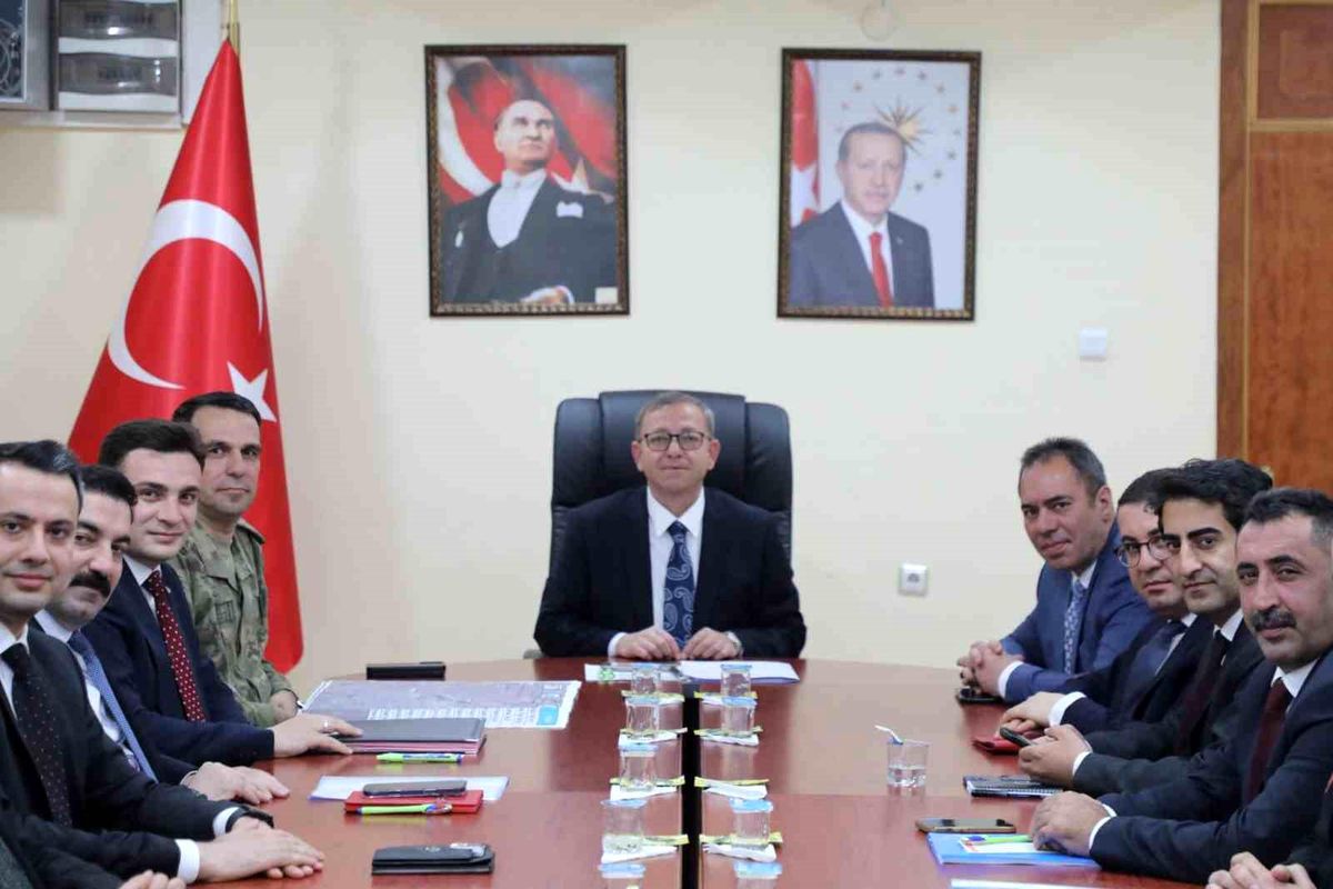 Kars\'ta Sığınaklar Toplantısı Yapıldı
