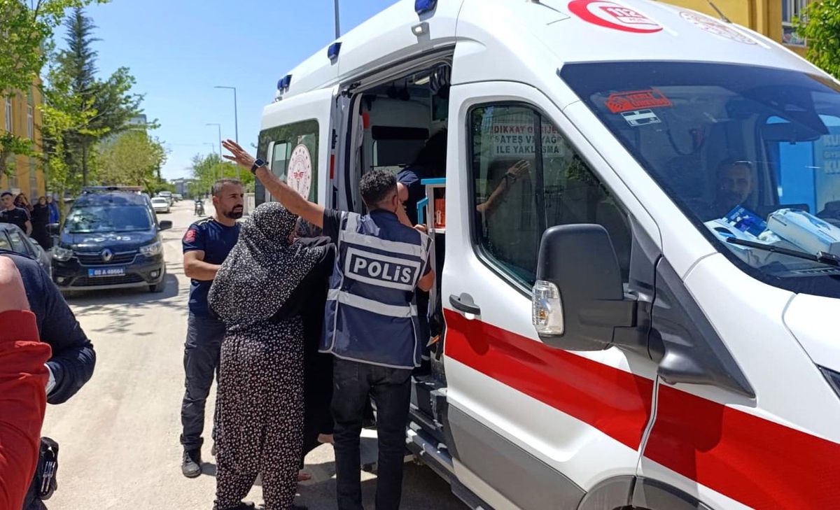 Adıyaman\'da Bıçaklı Kavga: Bir Kadın Yaralandı