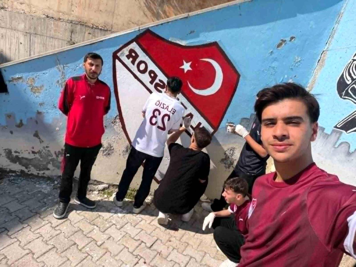 Öğrencilerden Elazığspor\'a Destek