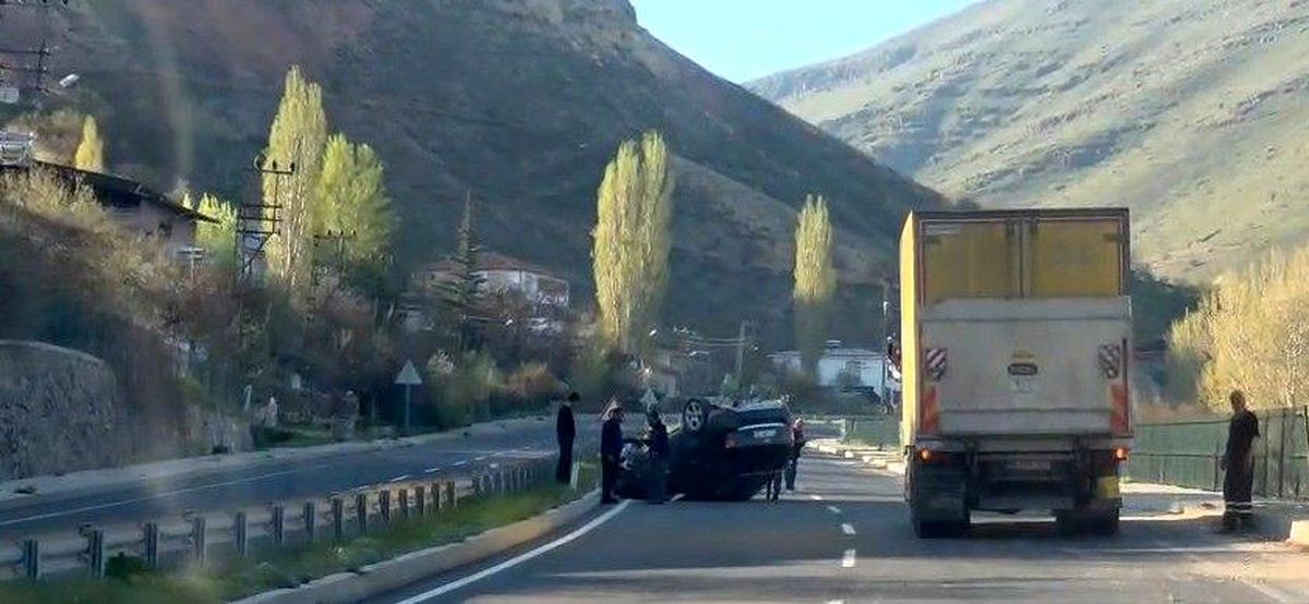 Malatya\'da Takla Atan Otomobil Ters Döndü