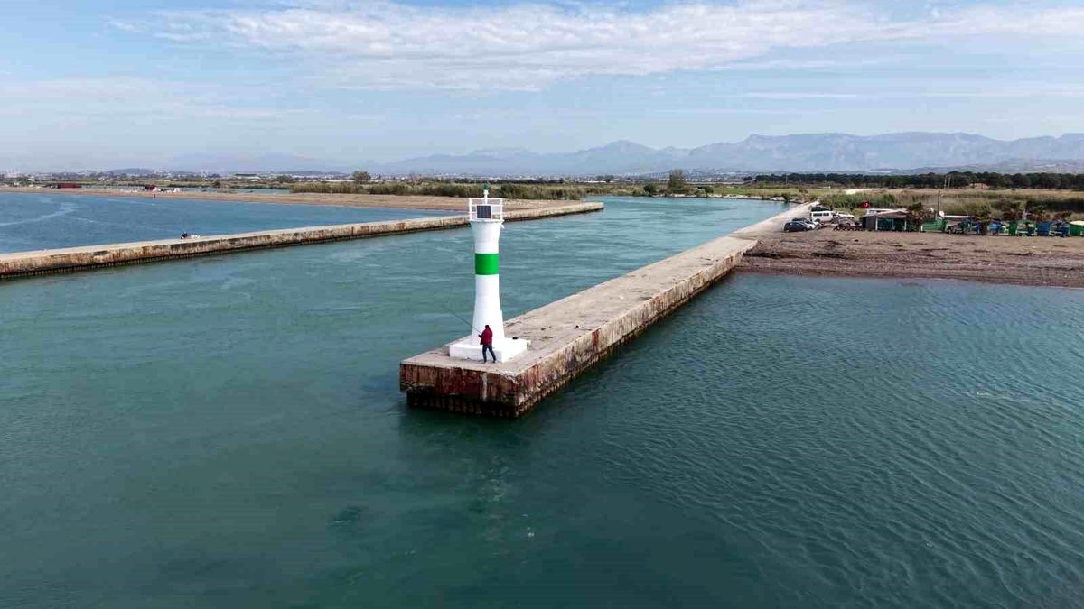 Manavgat\'ta Deniz Fenerleri Yenilendi