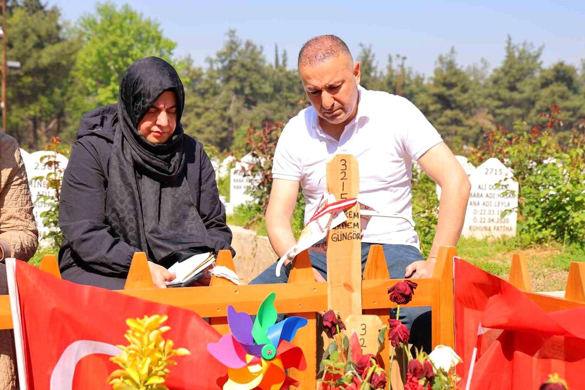 Okul saldırısında hayatını kaybeden Şuranur\'un amcası: "O caninin mezarı bile belli değil"