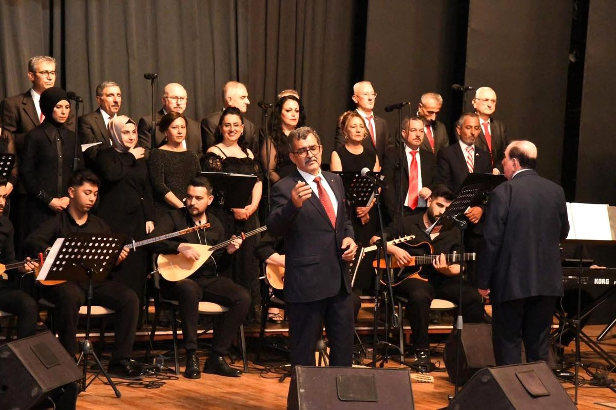 Osmaniye\'de Türk halk müziği rüzgarı esti