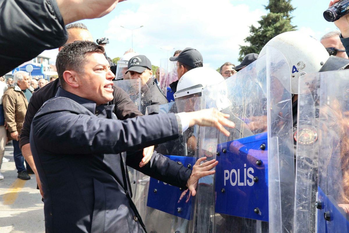 Marmaris Belediye Başkanı Acar Ünlü\'ye 5 ay hapis cezası