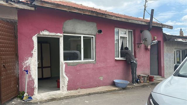 Tartıştığı eşini bıçaklayan kadın gözaltına alındı