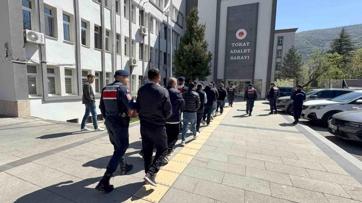 Tokat\'ta Silah Kaçakçılığı Operasyonu: 16 Tutuklama