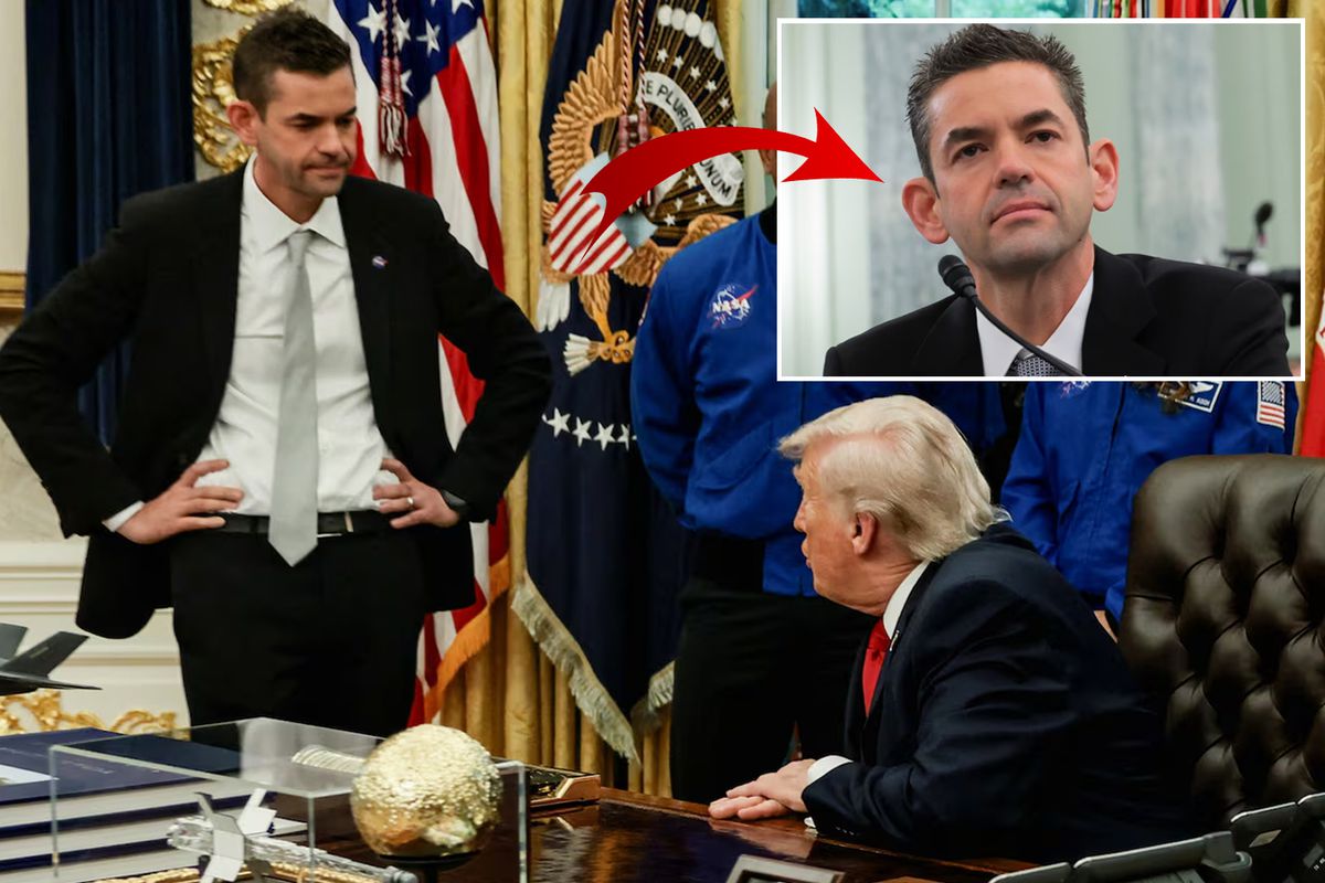 Trump, NASA Başkanı\'nın büyük kulaklarıyla dalga geçti