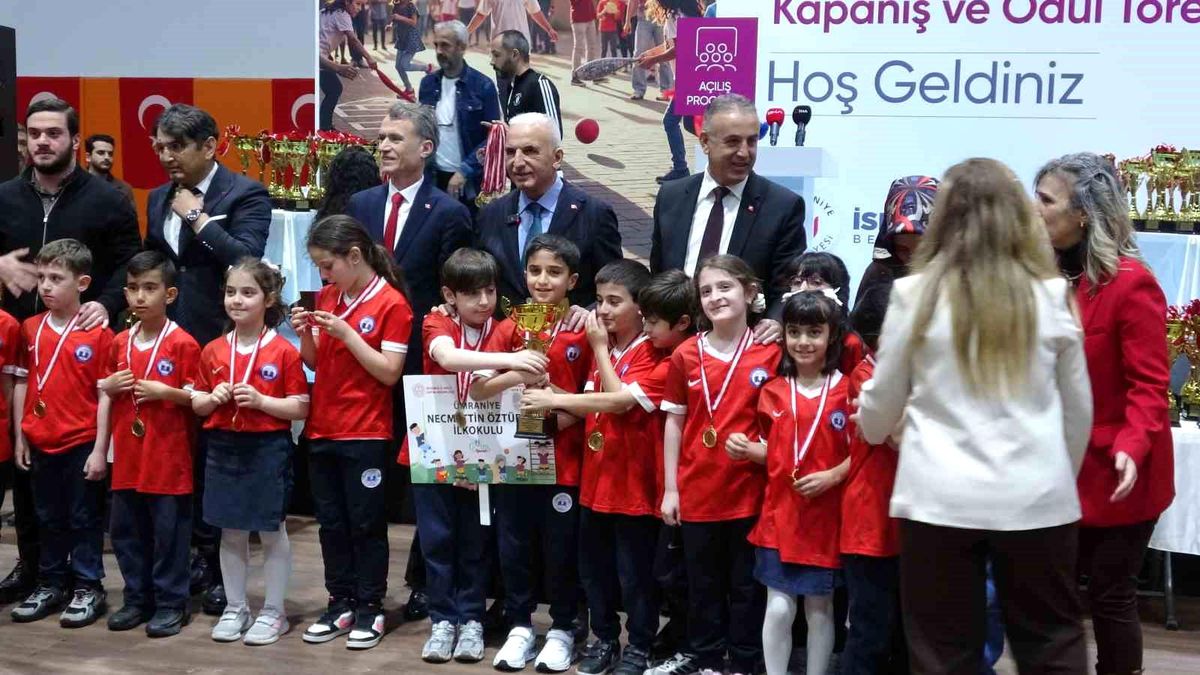 Ümraniye\'de Geleneksel Çocuk Oyunları ve fiziksel etkinlikler tamamlandı