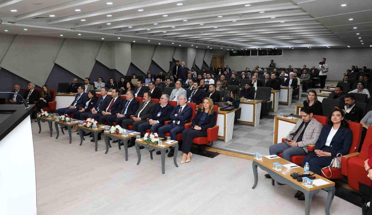 Van Dijital Dönüşüm Konferansı Gerçekleşti
