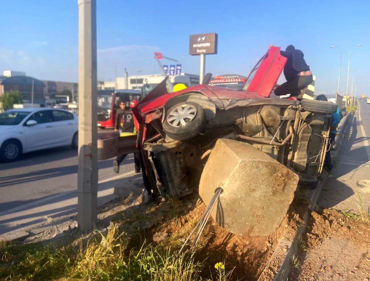 Bandırma\'da Tek Taraflı Kaza: 1 Kişi Kurtarıldı