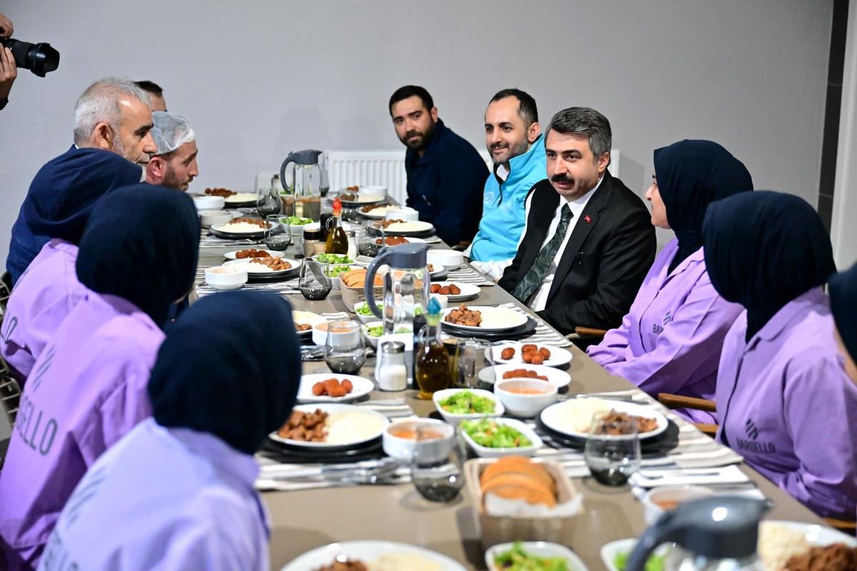 Başkan Yılmaz\'dan emekçilere 1 Mayıs ziyareti