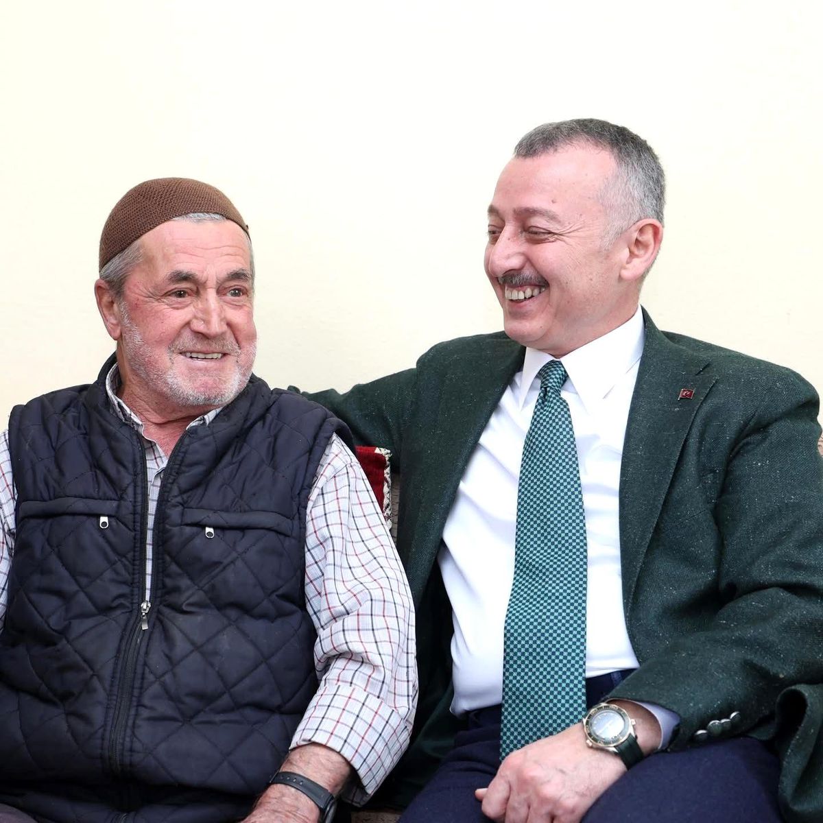 Büyükakın\'dan Cavit dedeyi sevindiren sürpriz