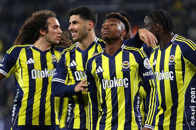 Fenerbahçe’ye bir kötü haber daha! Yıldız isim ameliyat olacak