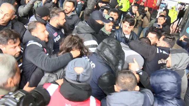 İstanbul'da 1 Mayıs: 366 kişi gözaltına alındı, 3 metro durağı kapatıldı