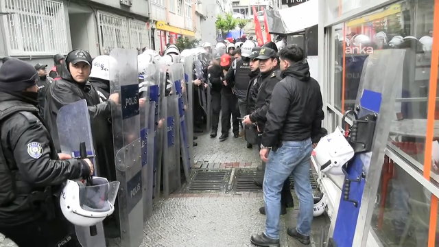 İstanbul'da 1 Mayıs: 366 kişi gözaltına alındı, 3 metro durağı kapatıldı