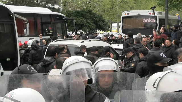 İstanbul'da 1 Mayıs: 366 kişi gözaltına alındı, 3 metro durağı kapatıldı