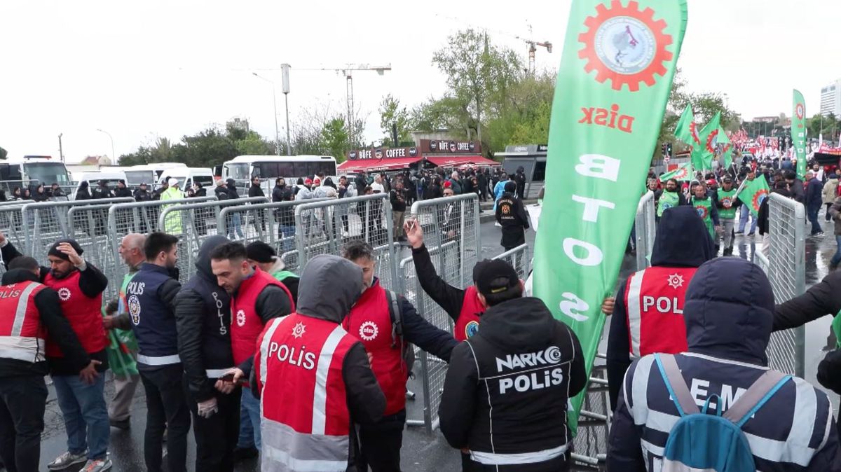 Kadıköy\'de 1 Mayıs Kutlamaları