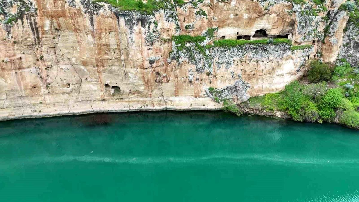 Kızılin Kanyonu\'nda İlkbahar Renk Cümbüşü