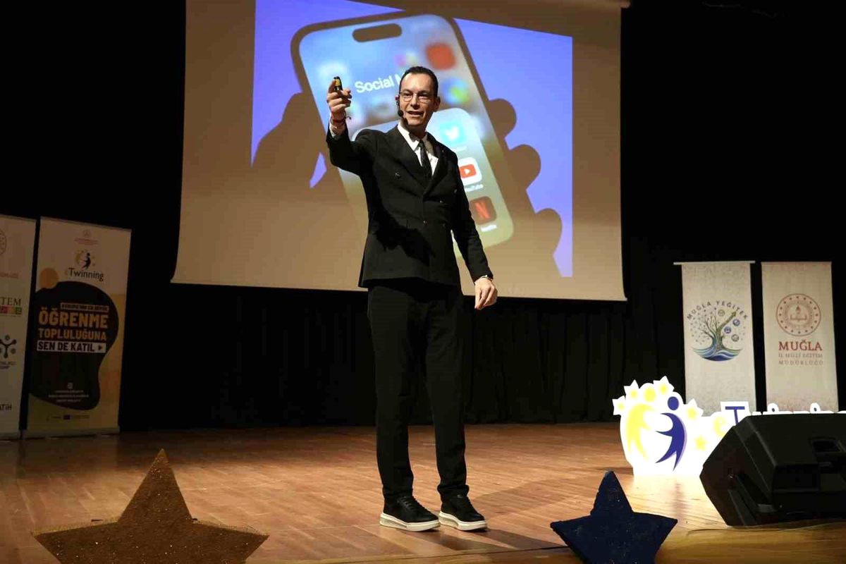 Yapay Zeka ile Eğitimde Dönüşüm Konferansı