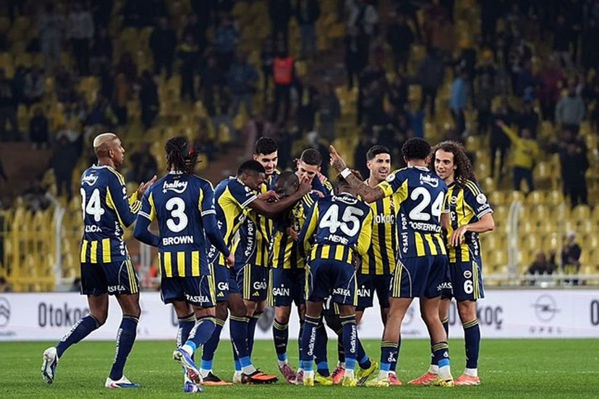 Premier Lig ekibinden Fener'in yıldızına kanca! Pazarlığa tutuştular aralarında 2 milyon kaldı