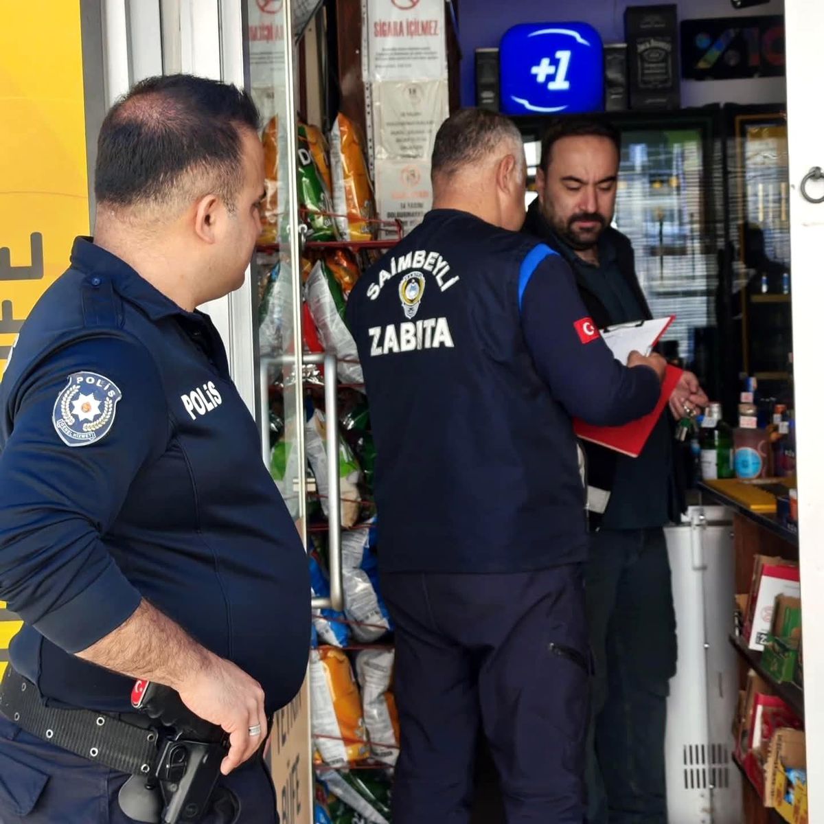 Saimbeyli\'de zabıta ve polis ekiplerinden ortak denetim