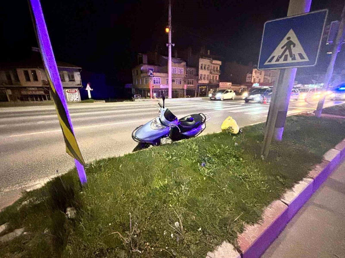 Tavşanlı\'da Motosiklet Kazası: 3 Yaralı