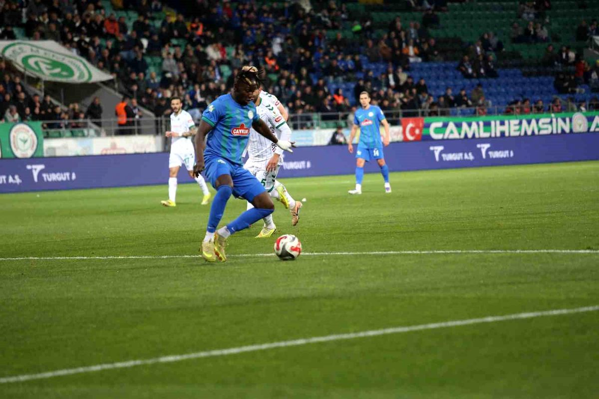 Rizespor Konyaspor\'u 3-2 Geçti