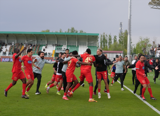 Amedspor tarihinde ilk kez Süper Lig'e yükseldi