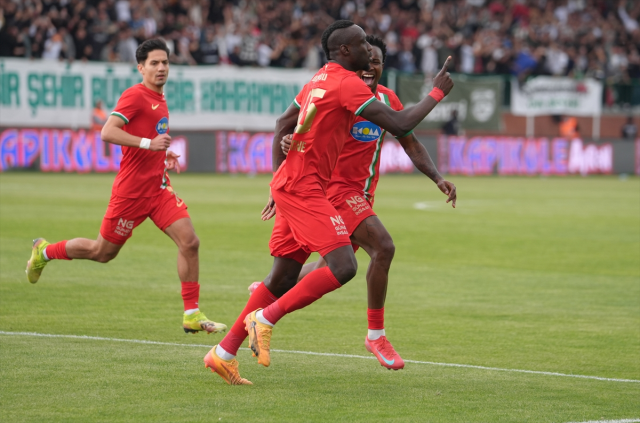 Amedspor tarihinde ilk kez Süper Lig'e yükseldi