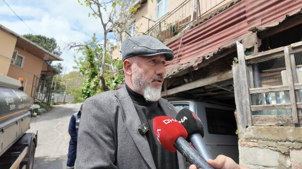 Beykoz\'da 4 gündür su kesintisi yaşanan mahallede, bidonlarla kuyruğa girdiler
