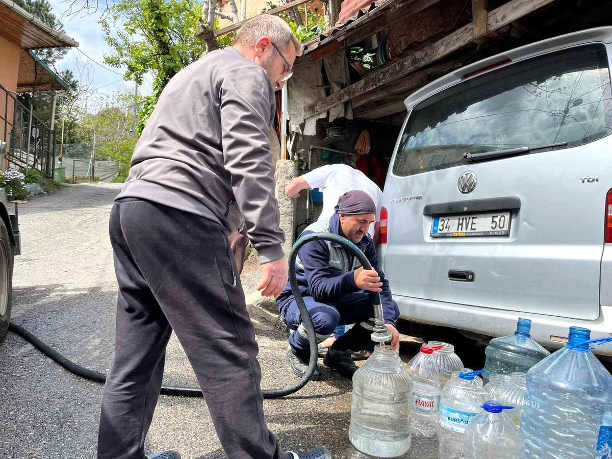 Beykoz\'da İSKİ kaynaklı su arızası eski İstanbul\'u hatırlattı