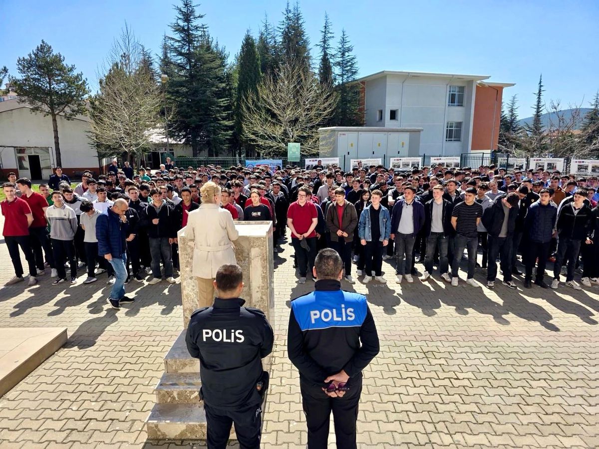 Sosyal Medya Eğitimi Verildi