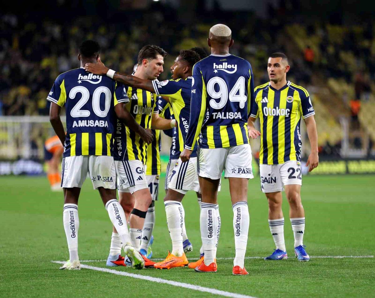 Fenerbahçe 3-1 Başakşehir\'i Geçti