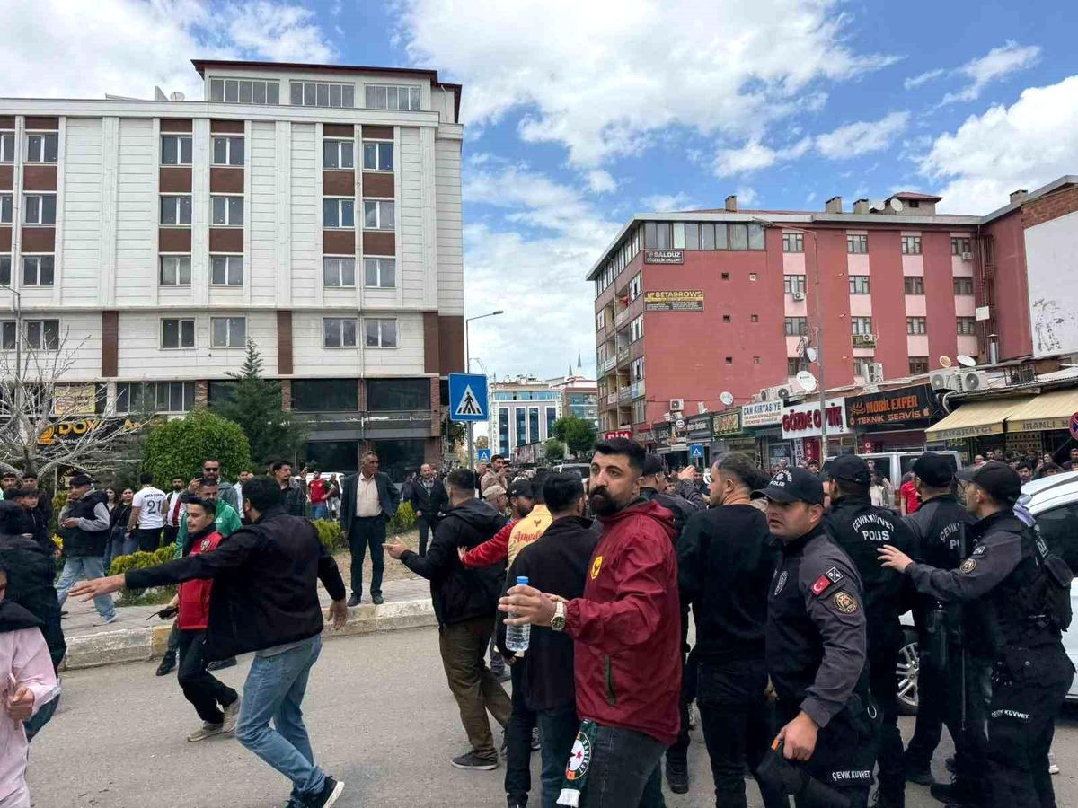 Iğdır\'da Amedspor Taraftarları Arasında Gerginlik