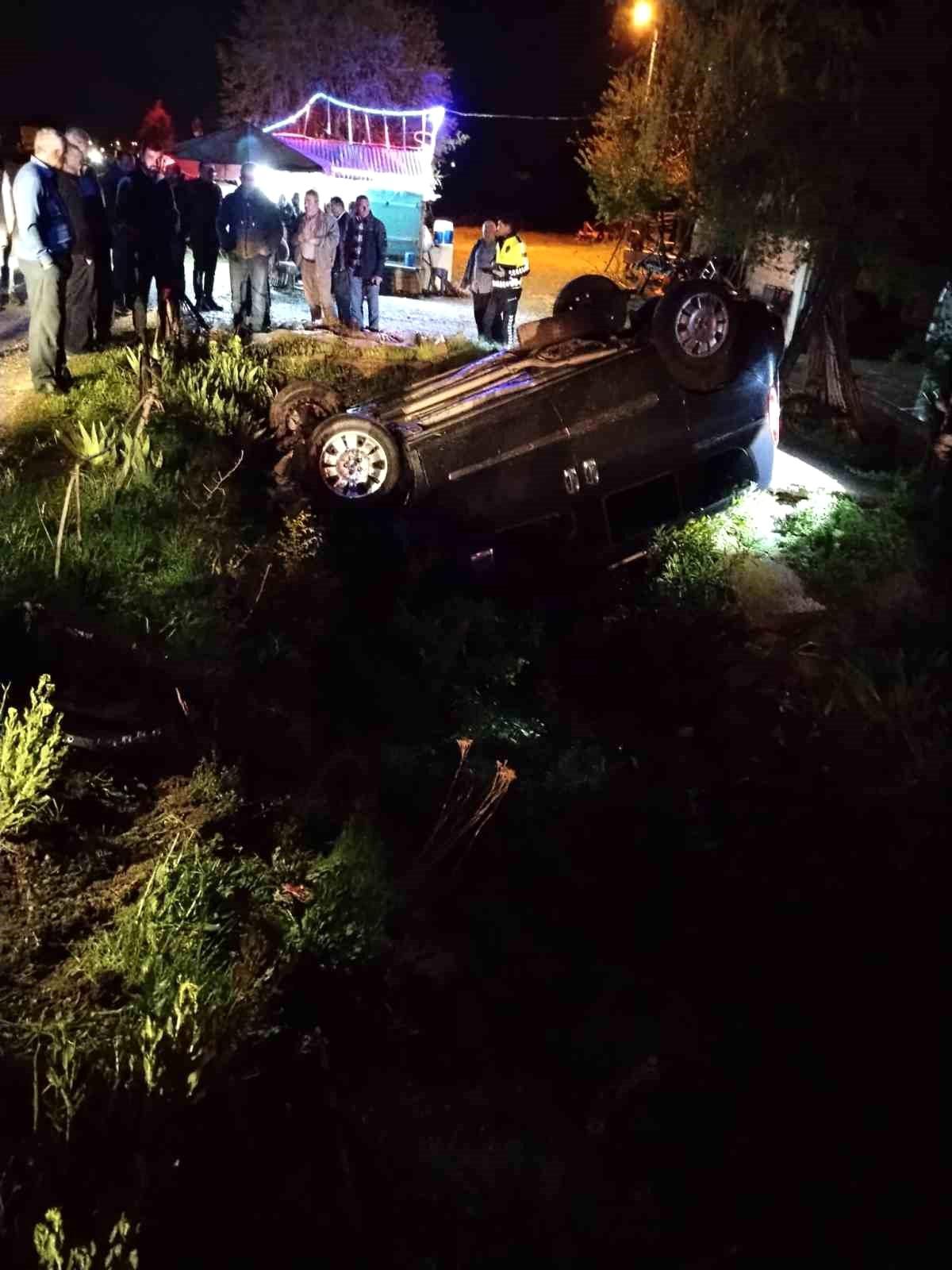 Köpeğe Çarpan Araç Su Kanalına Uçtu
