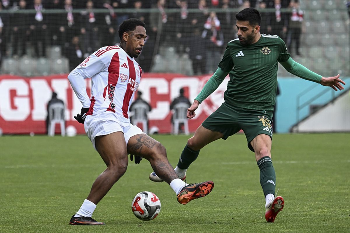 Kazansaydılar Süper Lig\'deydiler! Esenler Erokspor şampiyonluğu son maçta kaçırdı